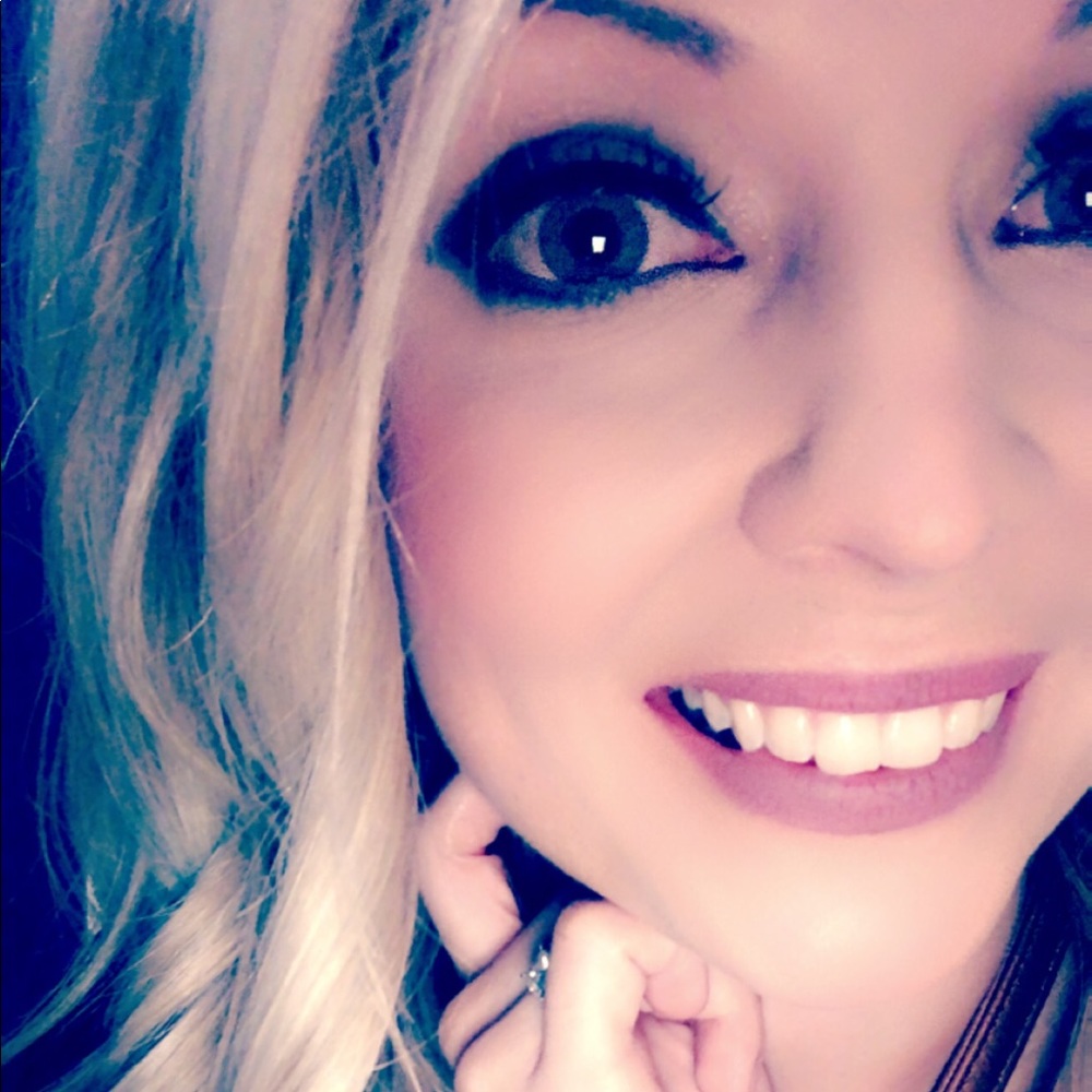 Meet your Posher, Nikki